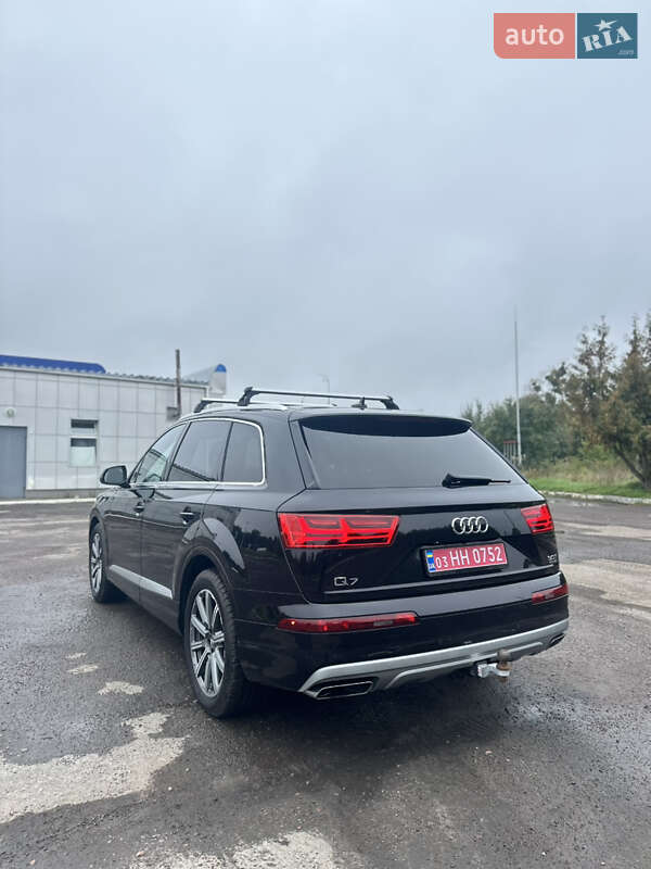 Позашляховик / Кросовер Audi Q7 2017 в Тернополі