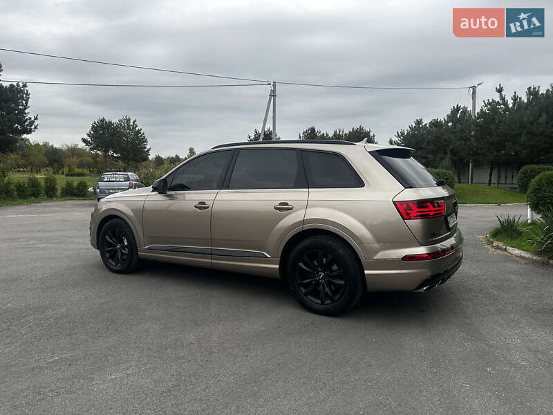 Внедорожник / Кроссовер Audi Q7 2018 в Киеве