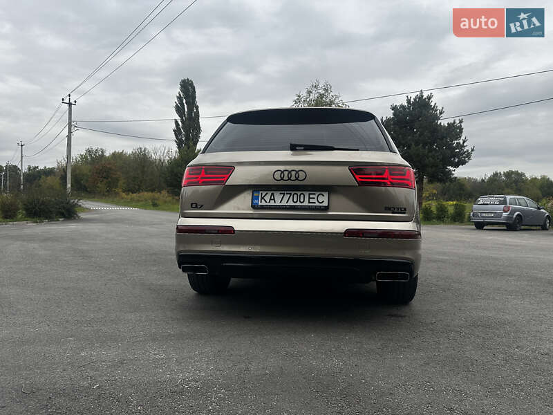 Внедорожник / Кроссовер Audi Q7 2018 в Киеве