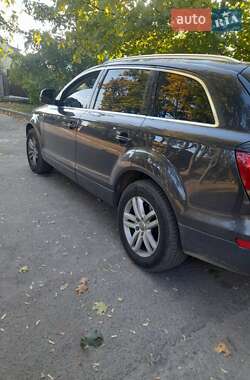 Внедорожник / Кроссовер Audi Q7 2007 в 