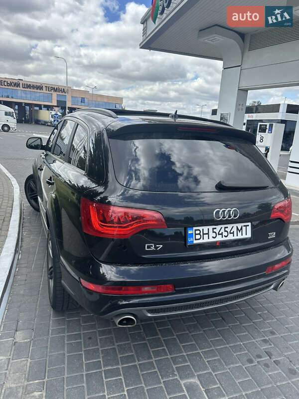 Внедорожник / Кроссовер Audi Q7 2013 в Одессе