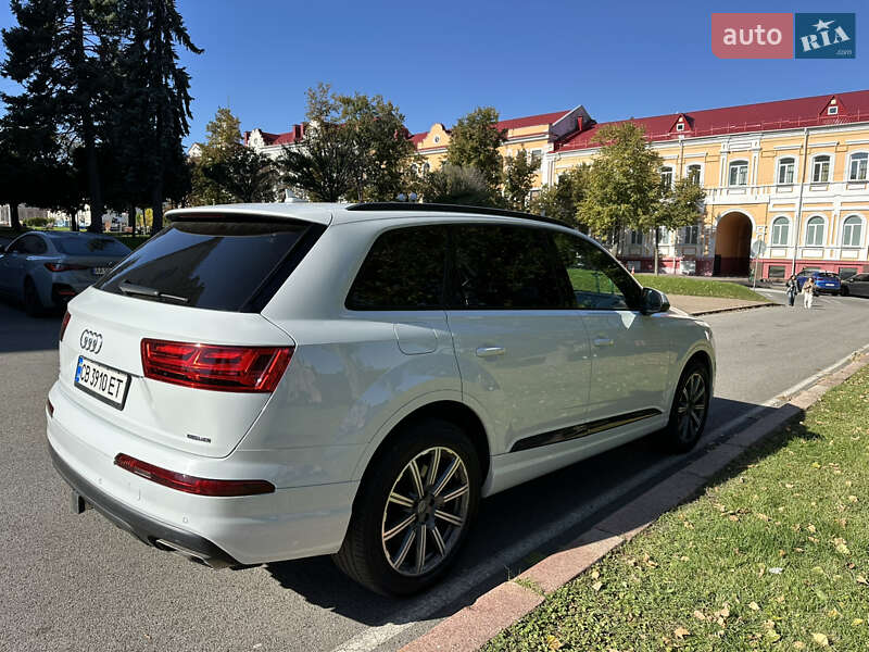 Позашляховик / Кросовер Audi Q7 2019 в Чернігові