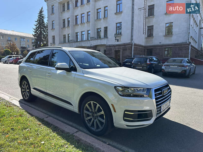 Позашляховик / Кросовер Audi Q7 2019 в Чернігові