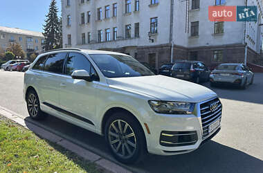 Позашляховик / Кросовер Audi Q7 2019 в 