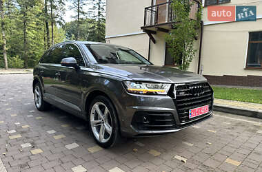 Позашляховик / Кросовер Audi Q7 2018 в 