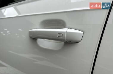 Позашляховик / Кросовер Audi Q7 2019 в 