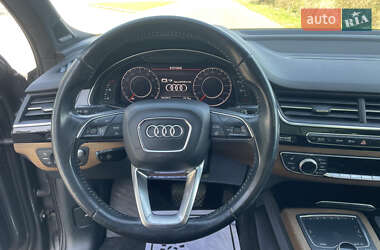 Позашляховик / Кросовер Audi Q7 2017 в  фото 17 Позашляховик / Кросовер Audi Q7 2017 в