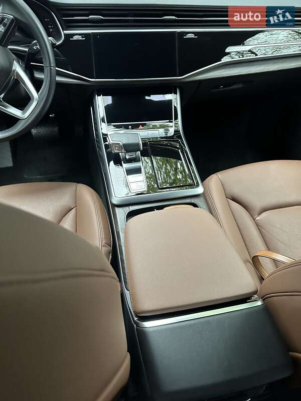 Внедорожник / Кроссовер Audi Q7 2021 в Киеве