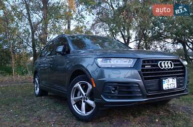 Внедорожник / Кроссовер Audi Q7 2017 в 
