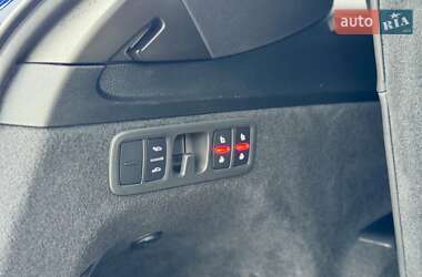 Позашляховик / Кросовер Audi Q7 2020 в 