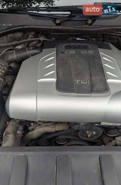 Позашляховик / Кросовер Audi Q7 2007 в 