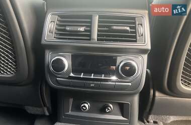 Позашляховик / Кросовер Audi Q7 2018 в 