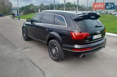 Позашляховик / Кросовер Audi Q7 2013 в 