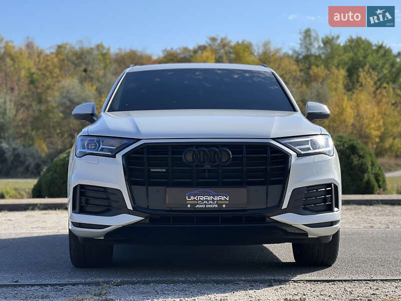 Внедорожник / Кроссовер Audi Q7 2021 в Днепре