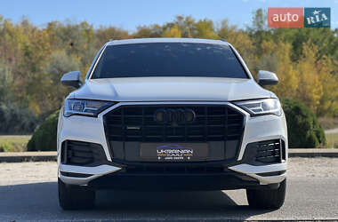 Внедорожник / Кроссовер Audi Q7 2021 в 