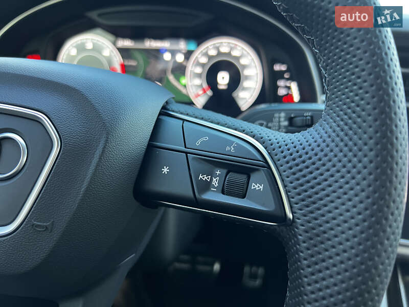 Внедорожник / Кроссовер Audi Q7 2021 в Днепре