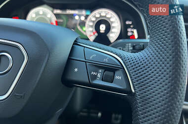 Внедорожник / Кроссовер Audi Q7 2021 в 