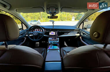 Внедорожник / Кроссовер Audi Q7 2021 в 