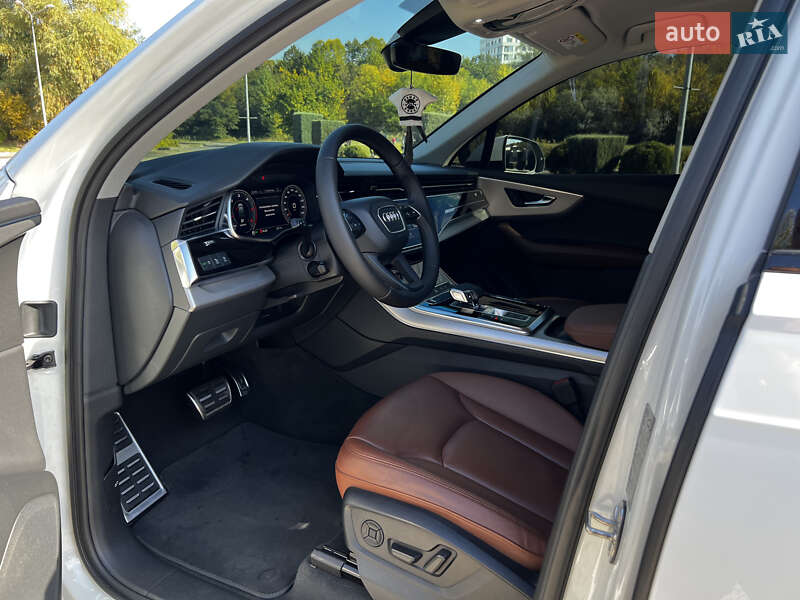 Внедорожник / Кроссовер Audi Q7 2021 в Днепре