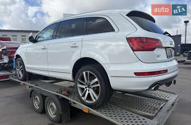 Внедорожник / Кроссовер Audi Q7 2015 в 