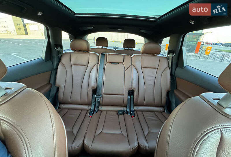 Внедорожник / Кроссовер Audi Q7 2017 в Киеве