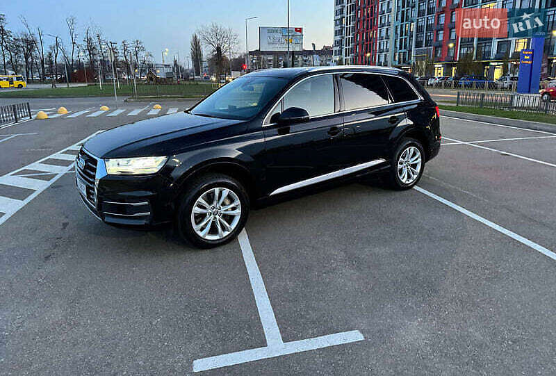 Внедорожник / Кроссовер Audi Q7 2017 в Киеве