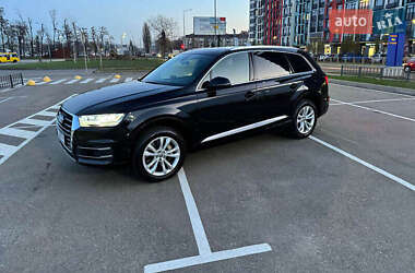 Внедорожник / Кроссовер Audi Q7 2017 в 