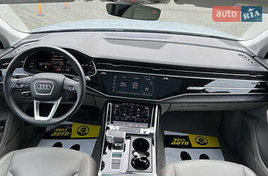 Внедорожник / Кроссовер Audi Q7 2022 в 