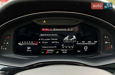 Внедорожник / Кроссовер Audi Q7 2022 в 