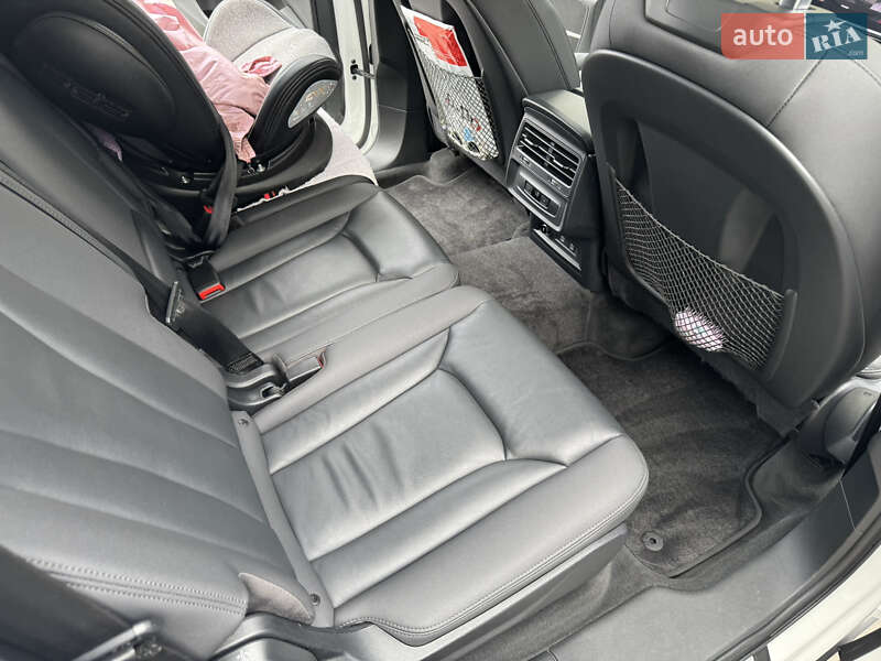 Внедорожник / Кроссовер Audi Q7 2020 в Днепре