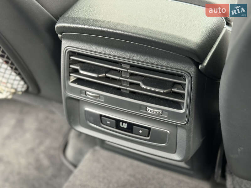 Внедорожник / Кроссовер Audi Q7 2020 в Днепре