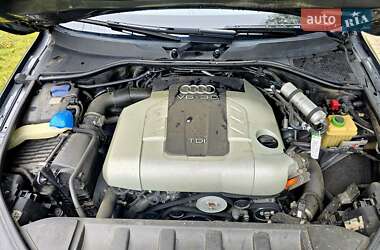Позашляховик / Кросовер Audi Q7 2011 в 