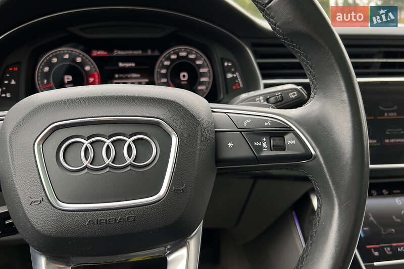 Позашляховик / Кросовер Audi Q7 2020 в Львові