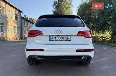 Позашляховик / Кросовер Audi Q7 2010 в 