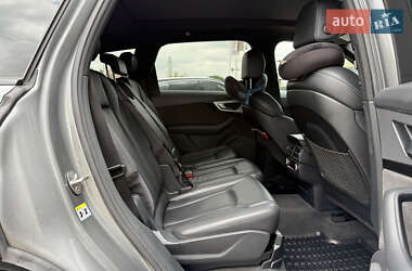 Позашляховик / Кросовер Audi Q7 2016 в 