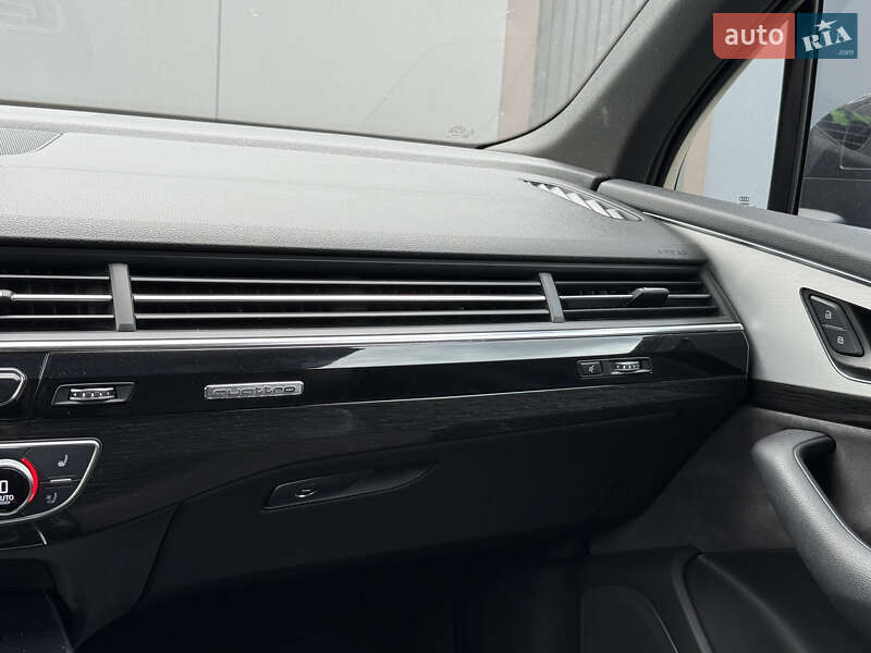 Внедорожник / Кроссовер Audi Q7 2016 в Львове