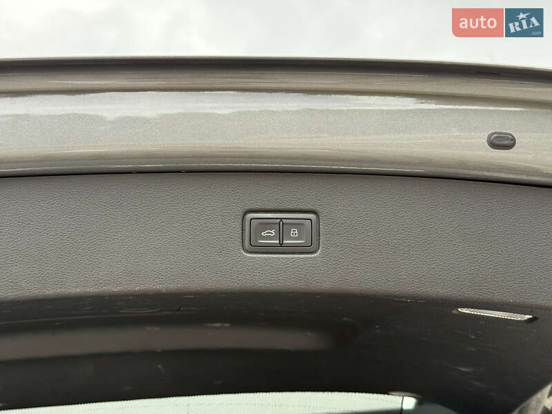 Внедорожник / Кроссовер Audi Q7 2016 в Львове