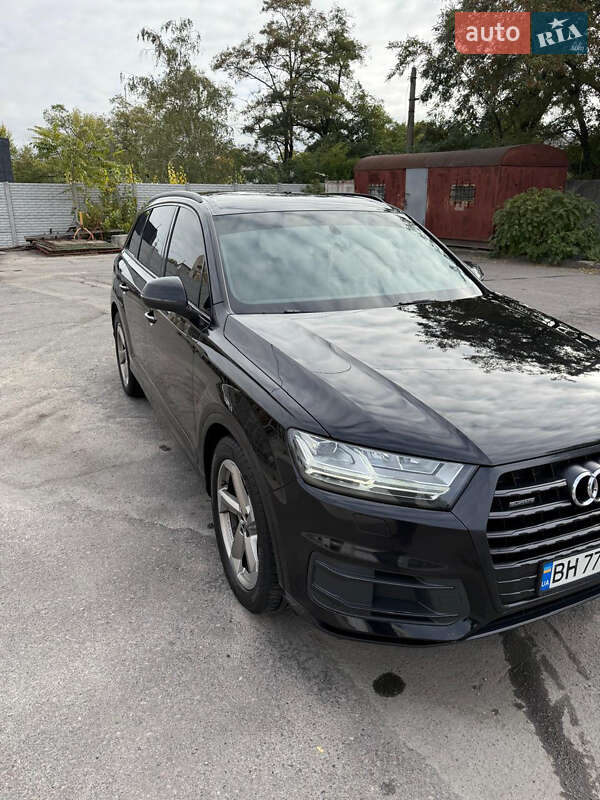 Позашляховик / Кросовер Audi Q7 2017 в Кременчуці