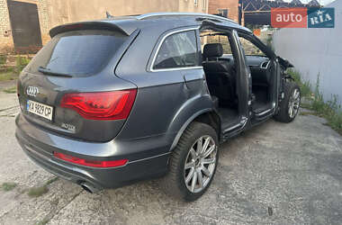 Внедорожник / Кроссовер Audi Q7 2010 в Олевске