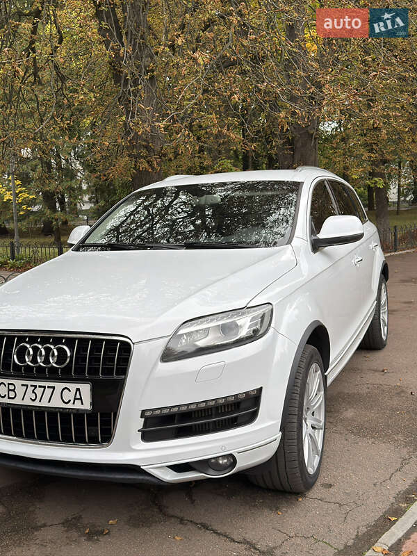 Позашляховик / Кросовер Audi Q7 2014 в 
