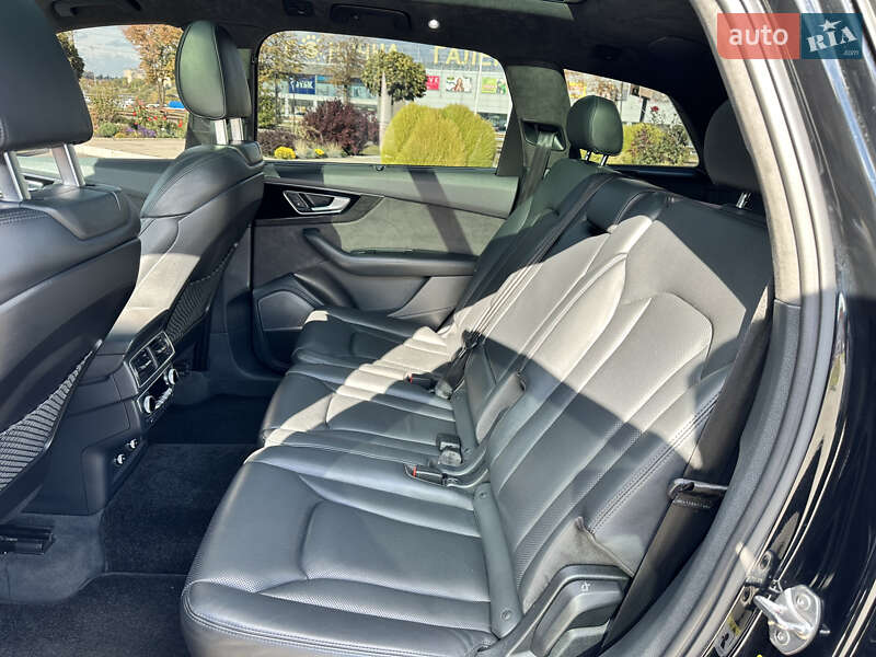 Внедорожник / Кроссовер Audi Q7 2018 в Кривом Роге