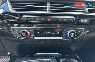 Позашляховик / Кросовер Audi Q7 2018 в 