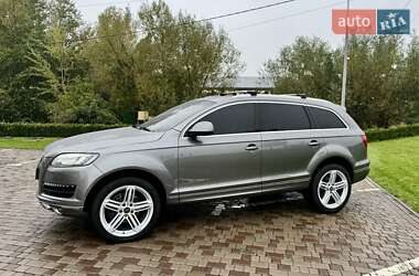 Позашляховик / Кросовер Audi Q7 2011 в 