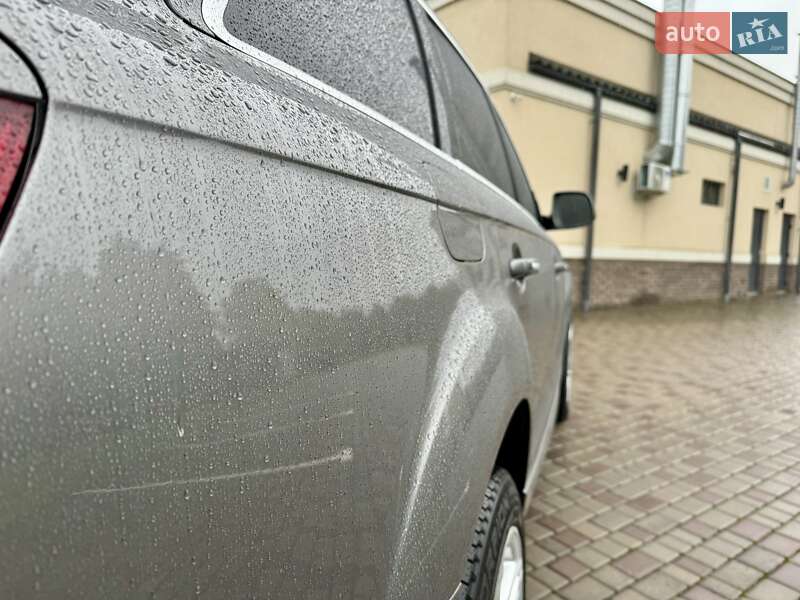 Позашляховик / Кросовер Audi Q7 2011 в Чернівцях