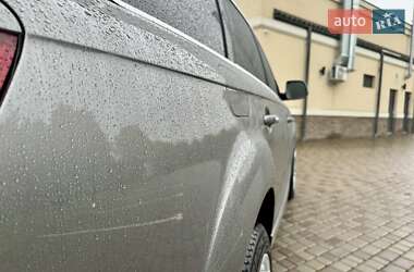 Позашляховик / Кросовер Audi Q7 2011 в 