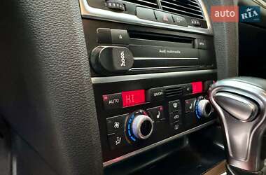 Позашляховик / Кросовер Audi Q7 2011 в 