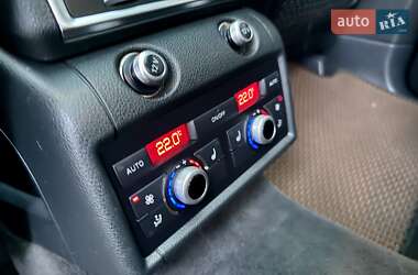 Позашляховик / Кросовер Audi Q7 2011 в 