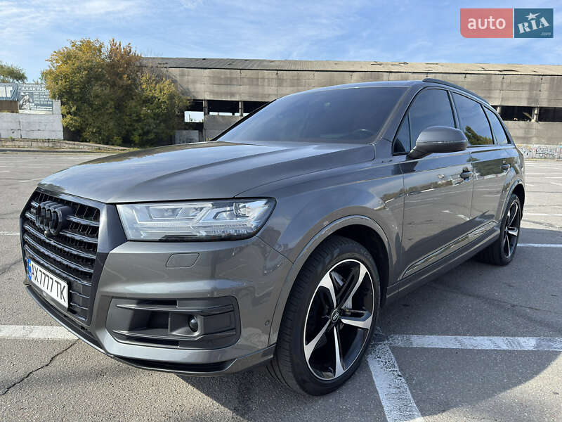 Позашляховик / Кросовер Audi Q7 2019 в Києві