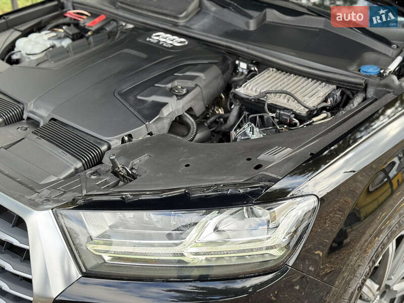 Внедорожник / Кроссовер Audi Q7 2017 в Киеве