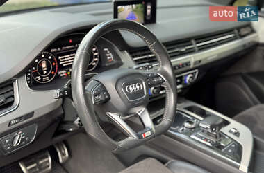 Внедорожник / Кроссовер Audi Q7 2017 в 